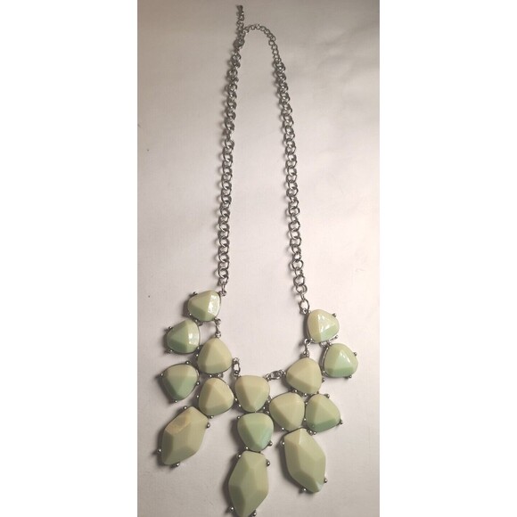 Light Green Silvertone Bib Necklace 18" Adjustable Statement Necklace - Picture 3 of 6